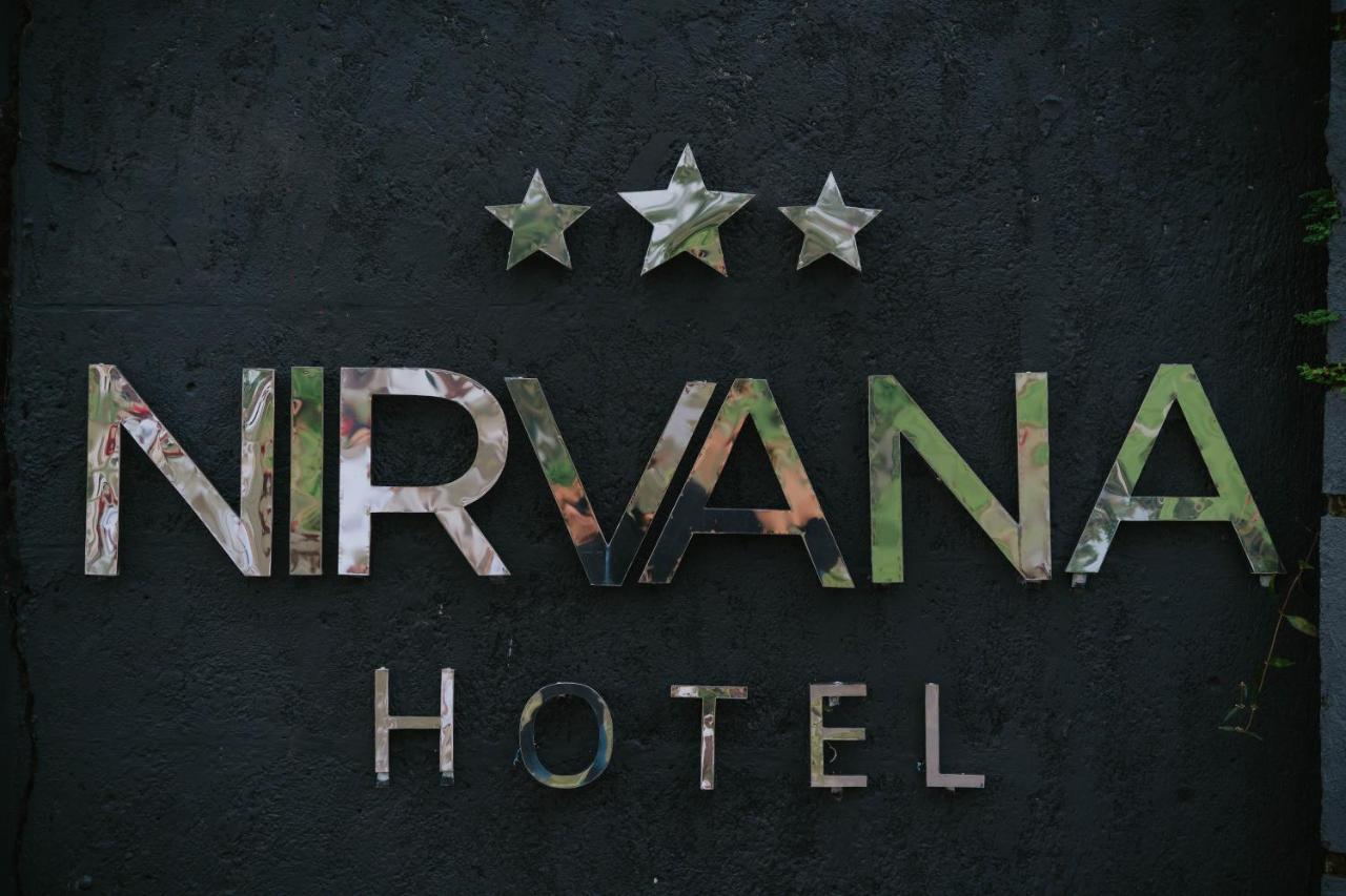 Nirvana Hotel Tetebatu Buitenkant foto